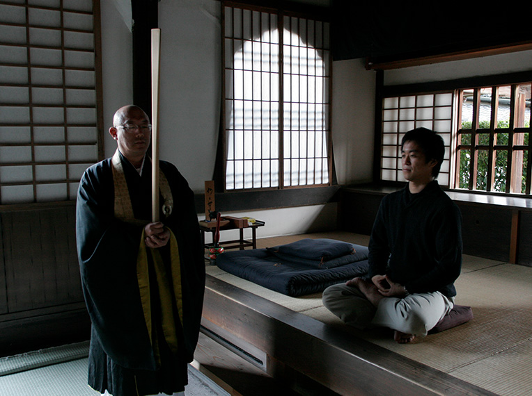 企業向け：京都五山第一の天龍寺で座禅体験