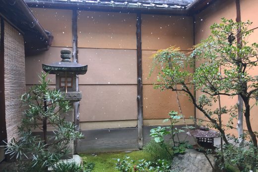2月9日（日）は、小雪舞う京町家。