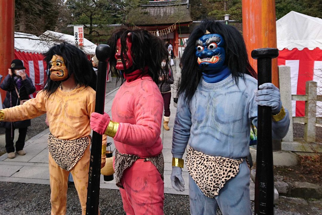 福は内、鬼は外!節分祭で厄災を祓い、招福祈願。京都最大級の節分祭 が行われる吉田神社では、全国の神々を祀る大元宮内院も特別参拝!