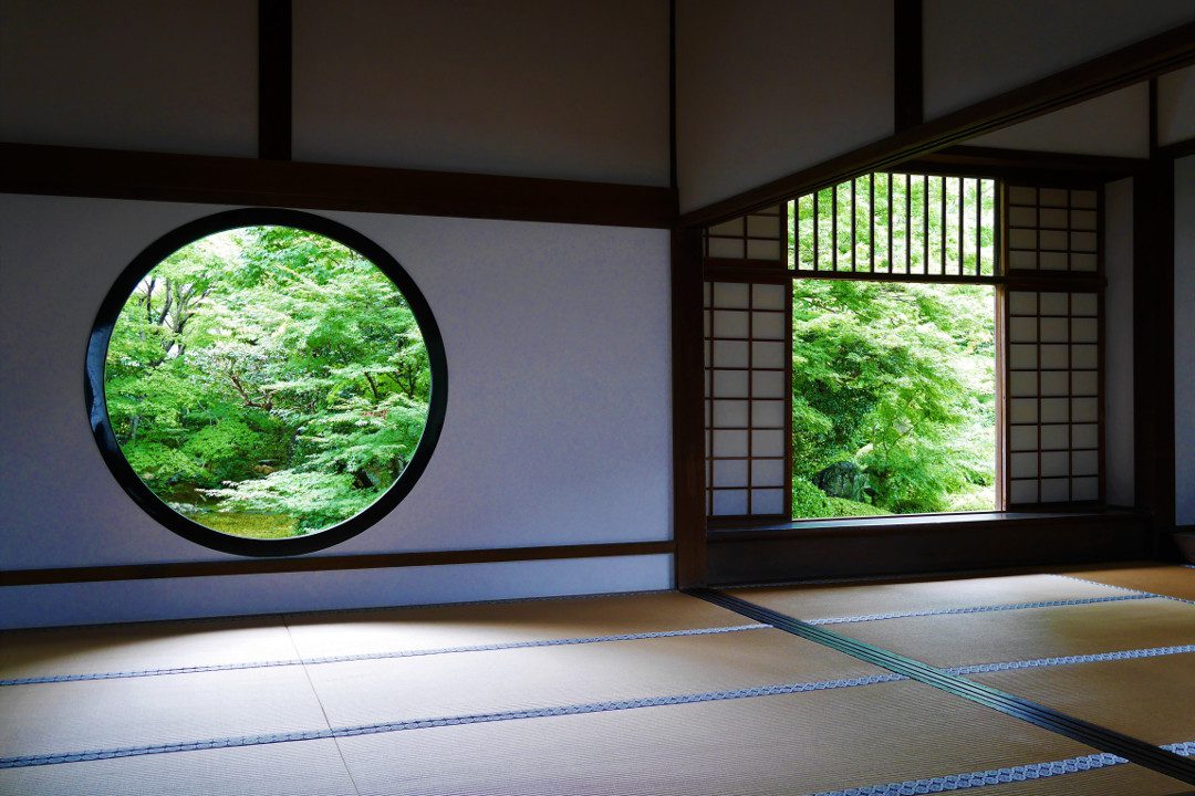 あるくキョリみじかめシリーズ♪ 若村講師がイヤホンでじっくりガイド! 新緑♪春拝観再開「 源光庵 」悟りの窓 と 鷹峯「 光悦寺 」「 常照寺 」