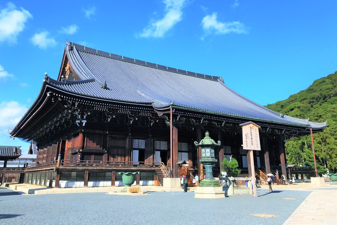 浄土宗総本山「 知恩院 」国宝・御影堂の大修復完了を記念する特別拝観 らくたび限定! 浄土宗の僧侶による法話&解説による諸堂の特別拝観へ