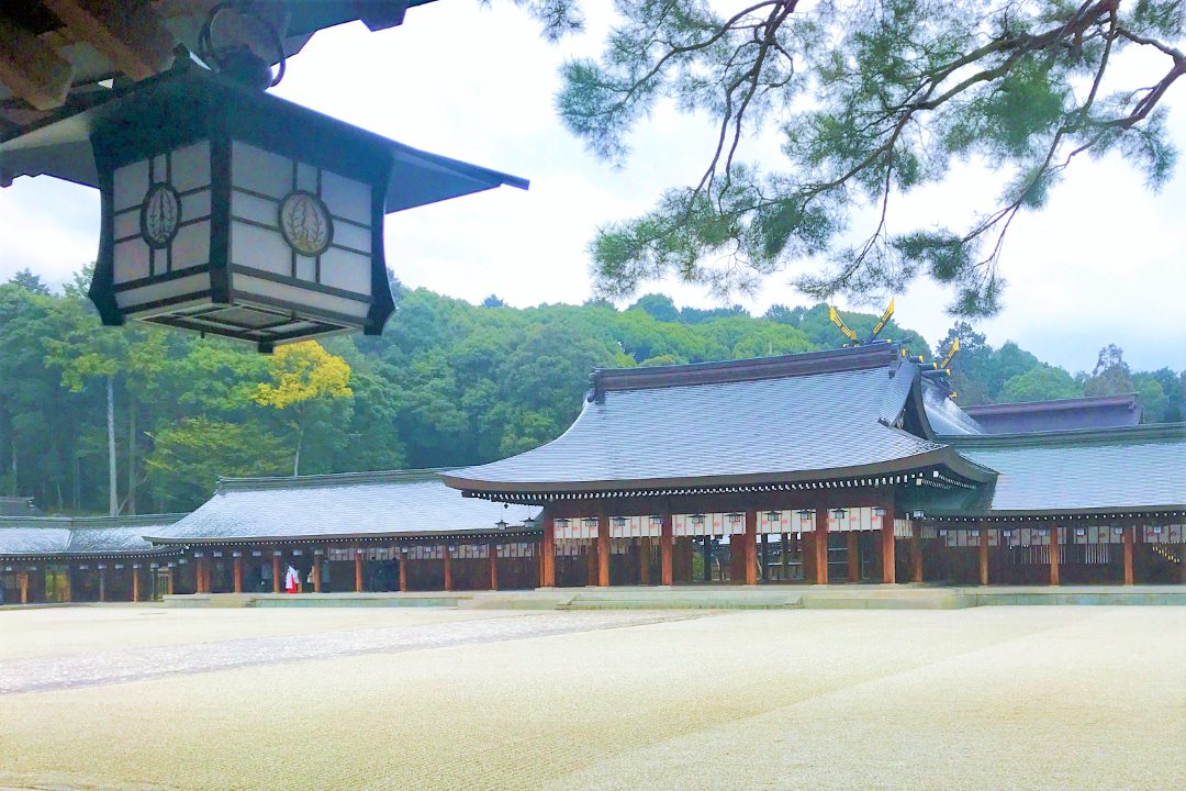 【 奈良たび 】初代「 神武天皇 」を祀る橿原神宮と畝傍山東北陵の参拝と アジサイの名所「 久米寺 」久米仙人の伝説 と 真言密教の秘密に迫る!