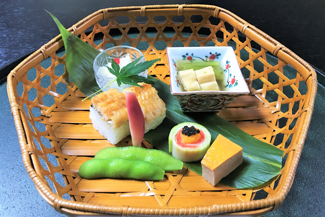 京料理「 二傳 」プロデュース「 A or B 」どっちが“ ほんまもん ”? 鱧、鶏、九条ねぎ、だし巻き玉子、最難関「 白ワイン 」にチャレンジ!