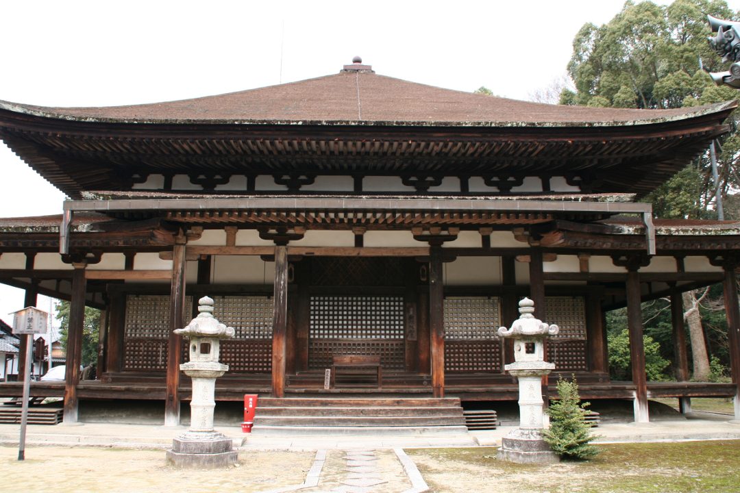 藤原北家の流れを汲む名門貴族「 日野家 」ゆかりの社寺めぐり “ 蓮 ”が咲く「 法界寺 」国宝・阿弥陀如来像 と 親鸞聖人の生誕地へ