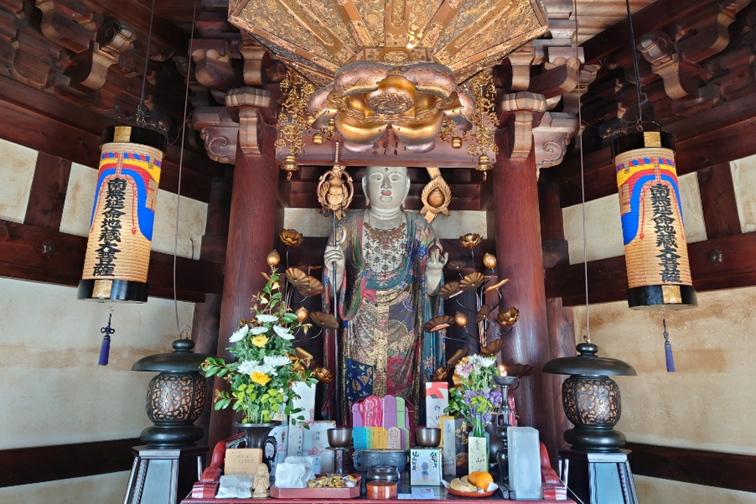 東海道を守る徳林庵の地蔵菩薩御開帳!らくたびオリジナル御朱印付き 大正ロマンのホテル山楽でアンガス牛ローストビーフとブッフェに舌鼓♪