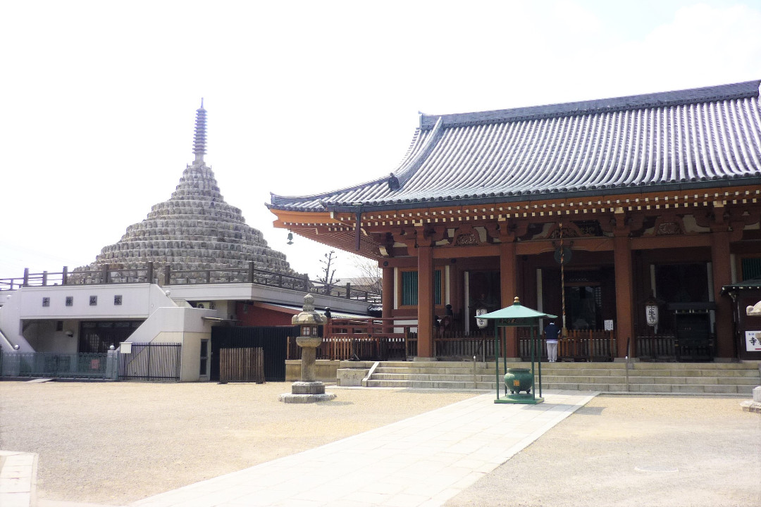 「 壬生寺 」に新しく建立された! 新選組 副長「 土方歳三像 」拝観と 京の夏の旅“ 初公開 ”新選組ゆかり「 新徳寺 」「 旧前川邸 東の蔵 」