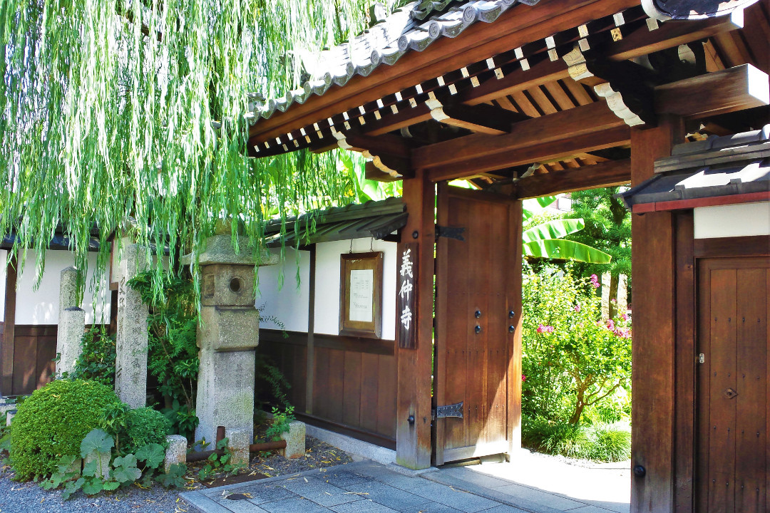 近江国大津「 義仲寺 」源氏の武将「 木曾義仲 」が眠る菩提寺の参拝と 「 大津プリンス 」琵琶湖を一望する絶景レストランでビュッフェランチ♪