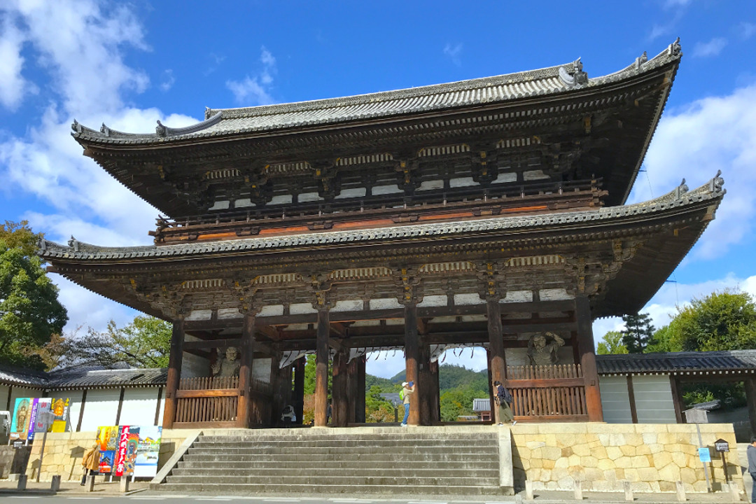 仁和寺【 らくたび限定 先行 特別拝観 】 金堂( 僧侶の解説付 )五大明王 壁画の貸切拝観!五大明王グッズお土産付