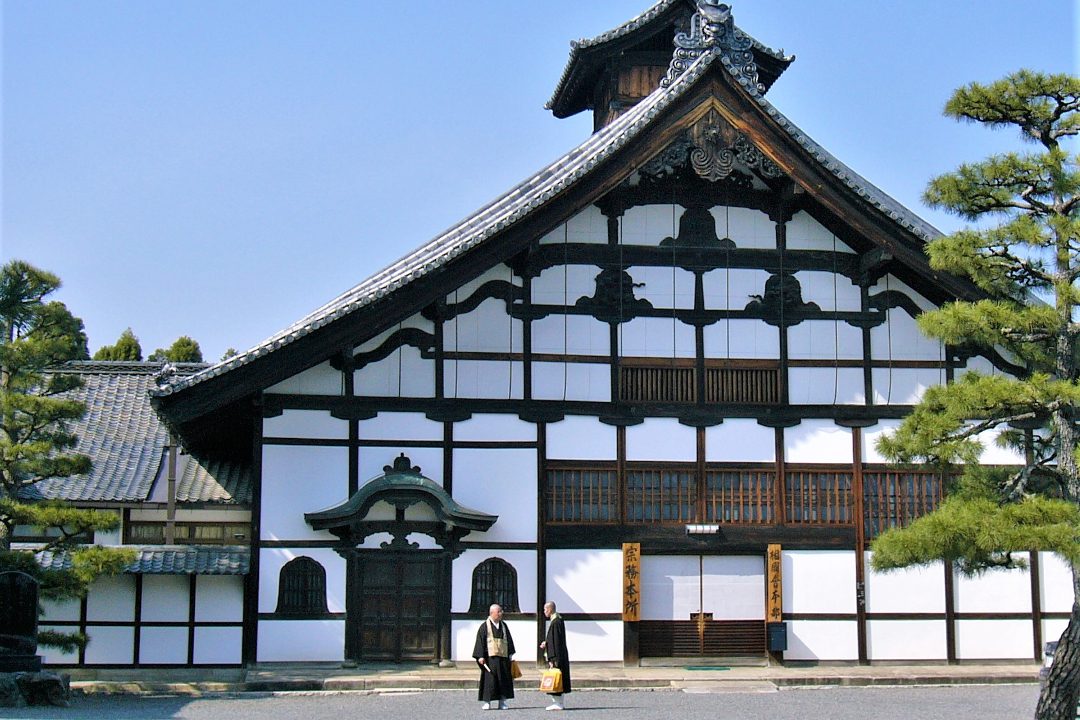 鴨川デルタから西へ! 足利義満栄華の面影を訪ね相国寺と花の御所跡まで
