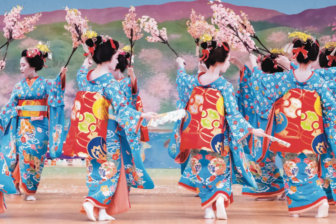 京に春を告げる 「都をどり」