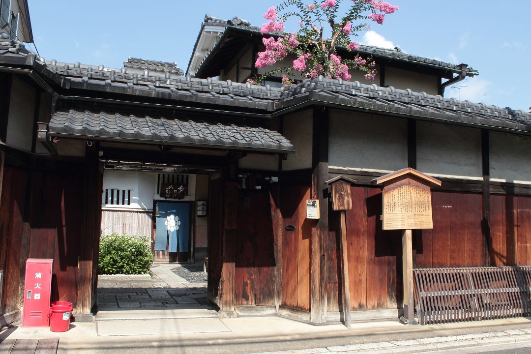京の冬の旅・善想寺拝観 特別予約の二条陣屋では意匠と仕掛けを楽しんで