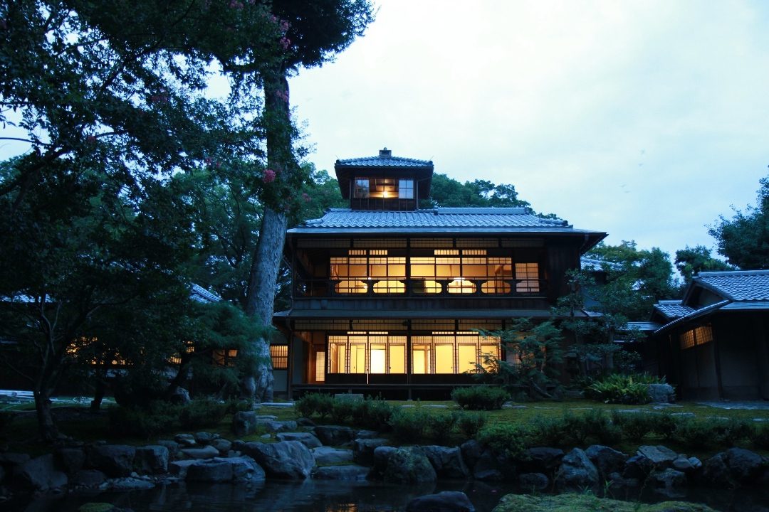 夏の涼を求めて夜さんぽ 鴨川デルタで夕涼みと旧三井家下鴨別邸見学へ